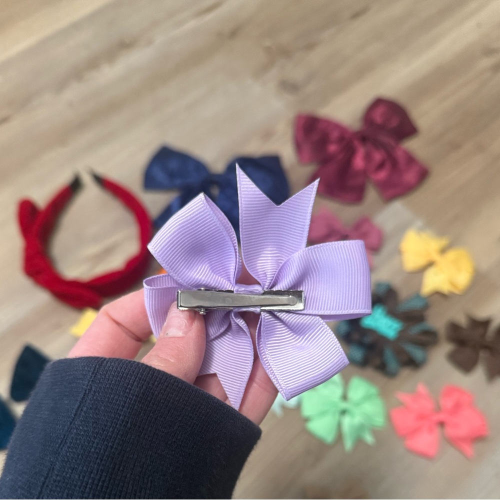 17 Colorful Bow and 1 Headband - Picture 2 of 4